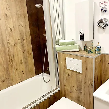 Schwarzwaldtraeumchen, Suedbalkon, Hallenbad, Tg Apartment *